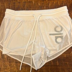 Alo Yoga Ambience Short Double Layered
